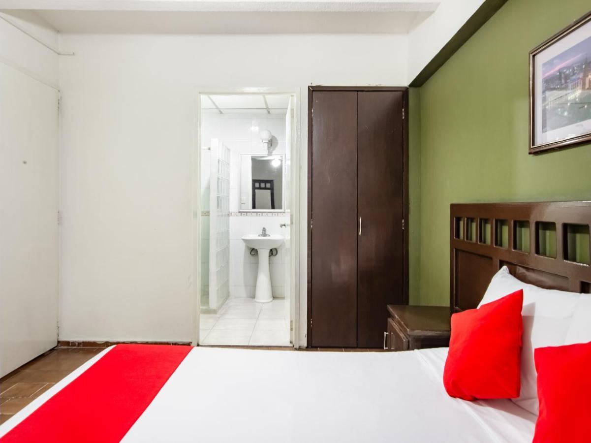 Hotel Halley León Kültér fotó